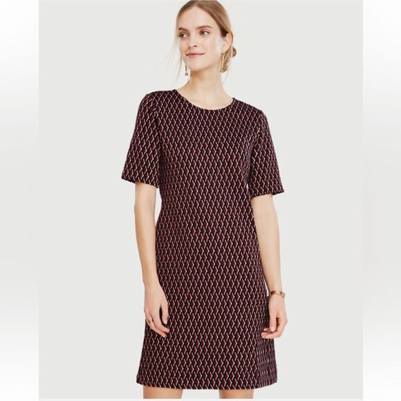 Ann Taylor Dresses & Skirts - Ann Taylor S Burgundy Diamond Print Knit Cotton Blend Short Sleeve Shift Dress
